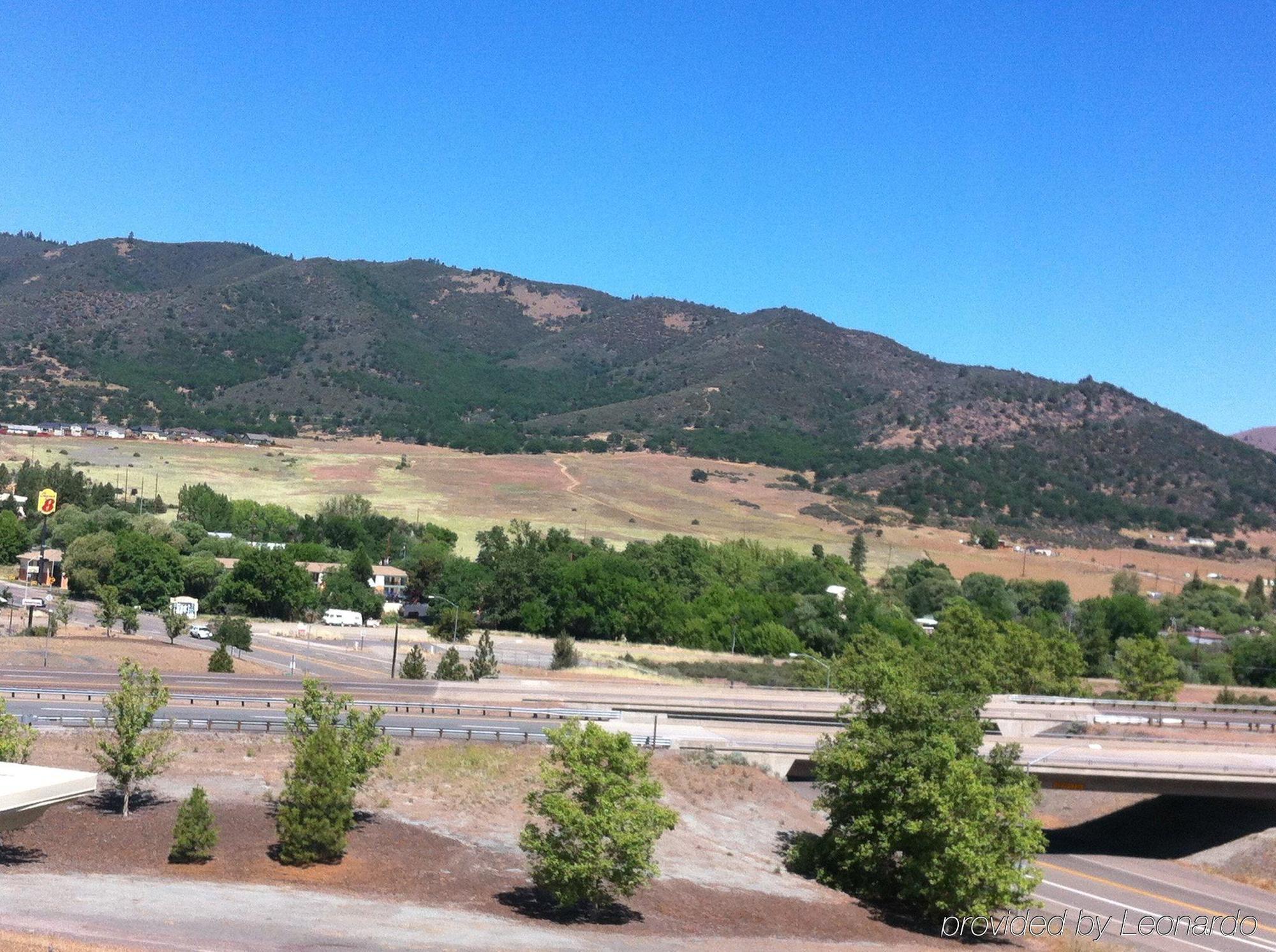 Holiday Inn Express Yreka-Shasta Area By Ihg Екстериор снимка