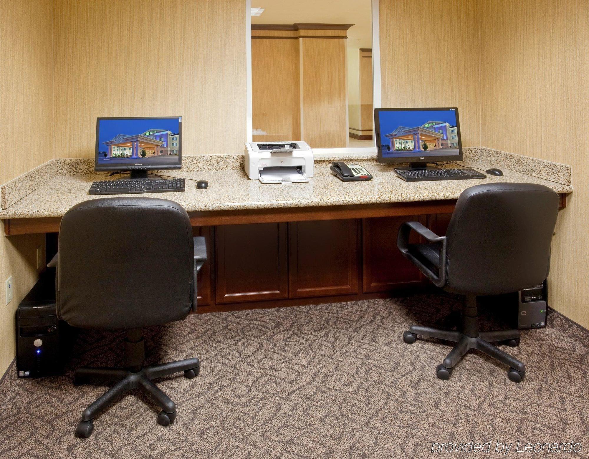 Holiday Inn Express Yreka-Shasta Area By Ihg Екстериор снимка